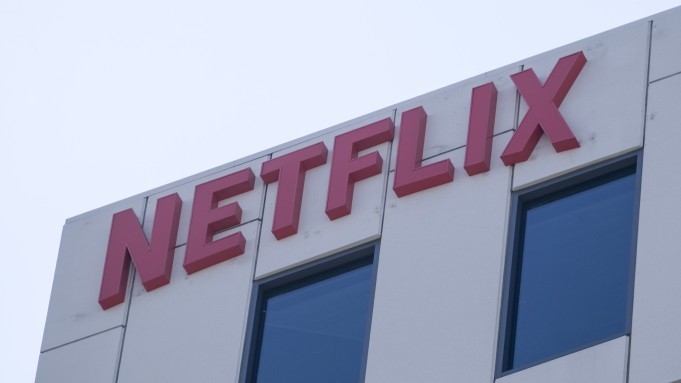 نتفلیکس Netflix حدود 150 کارمند را اخراج می کند