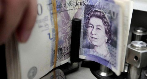 پوند Pound به دلیل نگرانی های اقتصادی در حدود 1.20 دلار حفظ شده است