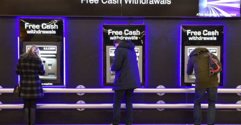 بانک مرکزی انگلیس Bank of England تصمیم گیری در مورد نرخ بهره را پس از مرگ ملکه به تعویق انداخت