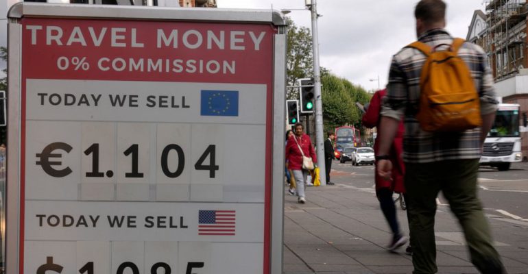 پوند انگلیس British pound تثبیت شد، اما آشفتگی همچنان اقتصاد بریتانیا را متزلزل می کند