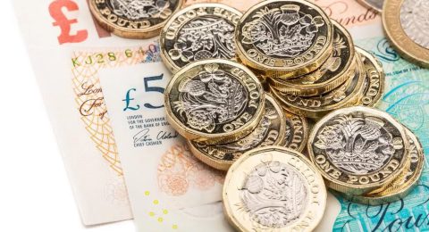 کاهش پوند Pound به دلیل افزایش بی ثباتی اقتصادی در بریتانیا