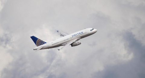 سود قدرتمند یونایتد ایرلاینز United Airlines در تابستان