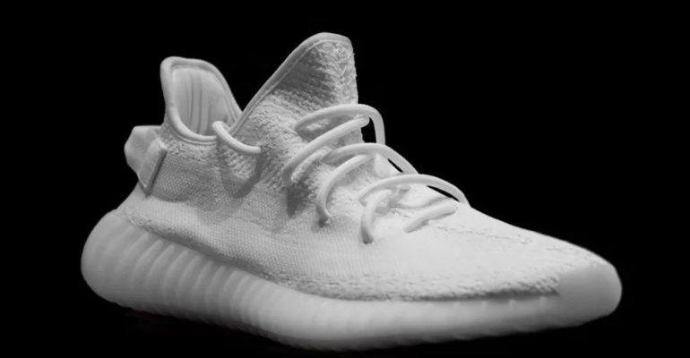 آدیداس Adidas مطمئن نیست که با 1.2 میلیارد یورو کالای Yeezy چه کند