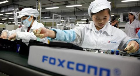 فاکسکان Foxconn تولیدکننده آیفون با کاهش تقاضا شاهد کاهش درآمد است