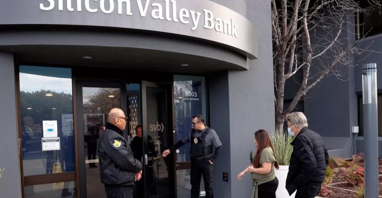 بانک سیلیکون ولی Silicon Valley Bank توسط رقیب خریداری شد